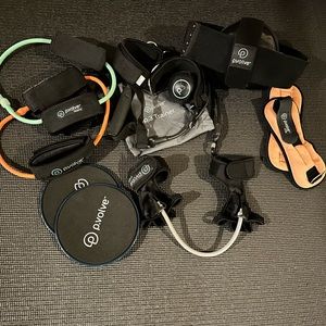 Jennifer Anniston Pvolve workout bundle and 21 day butt lift calendar with DVD.